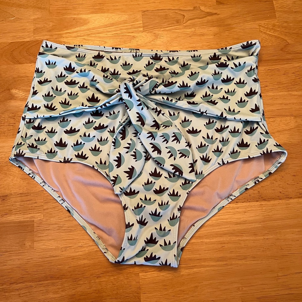 Kortni Jeane - Tied up bottoms- Mint bowls
